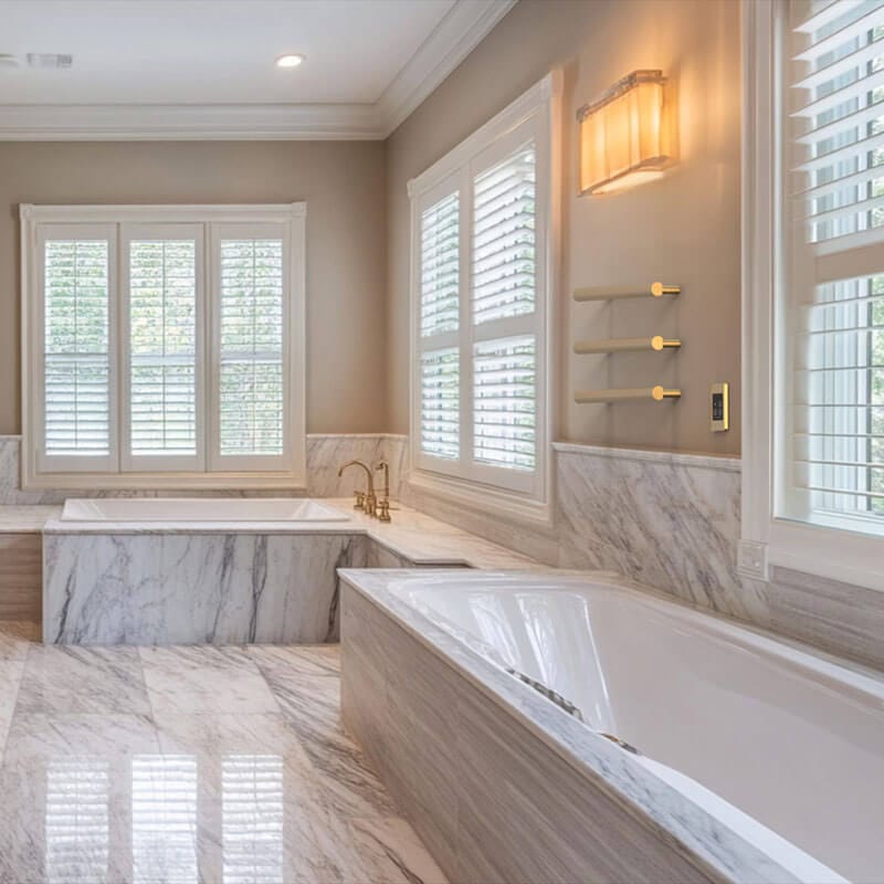 Amba Modello I Round 20 Inch Hardwired Single Bar Satin Brass Horizontal Corner View Bathroom Set Up