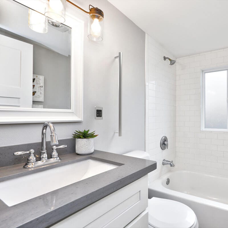 Amba Modello i Round 40 Inch Hardwired Single Bar Polished Stainless Vertical side View Bathroom Set Up