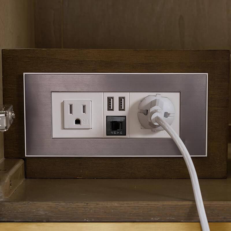 Columbia 36 Single Vanity 120 Volt Electrical Component With Two Electrical and Two USB 2.0 Outlets