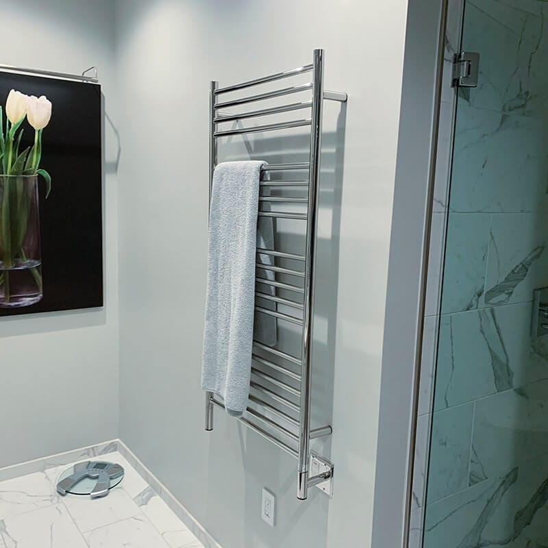 Jeeves Model D Straight in Polished Stainless Side View