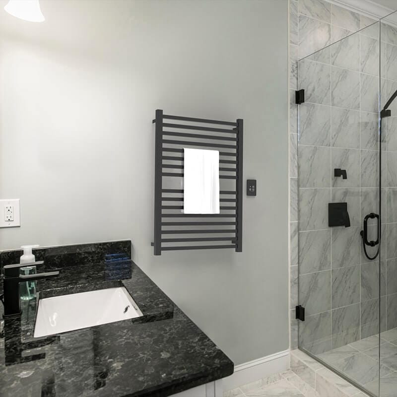 Quadro Q2942.2 in Matte Black Front View With White Towel