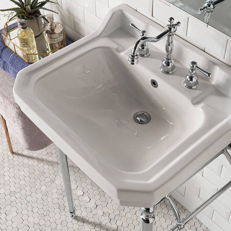 Wellington 24" Single Vanity With Chrome Finish Stand Up Close Sink